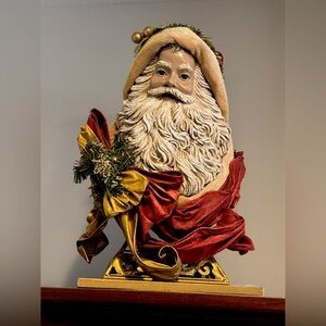 Festive Santa Claus decoration11 wide x18.5 tall classic design & great quality